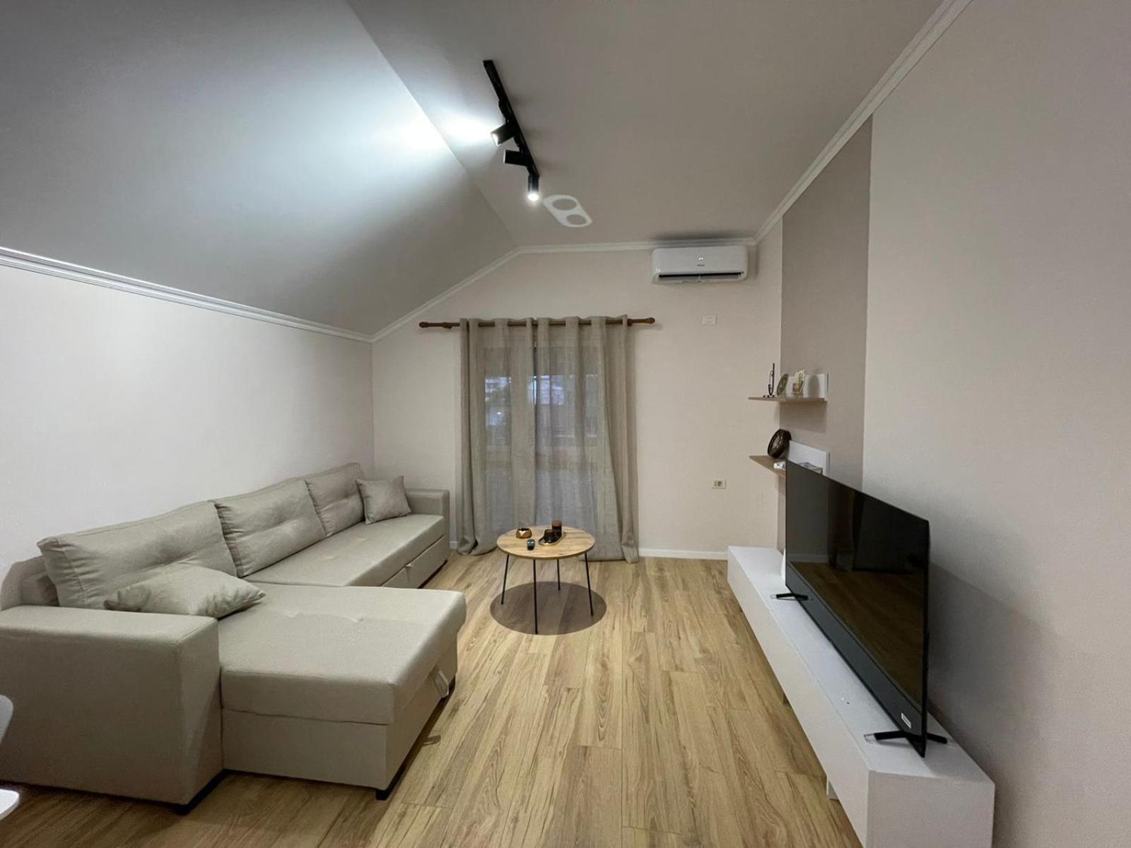 City Center Apartment Тирана Екстер'єр фото