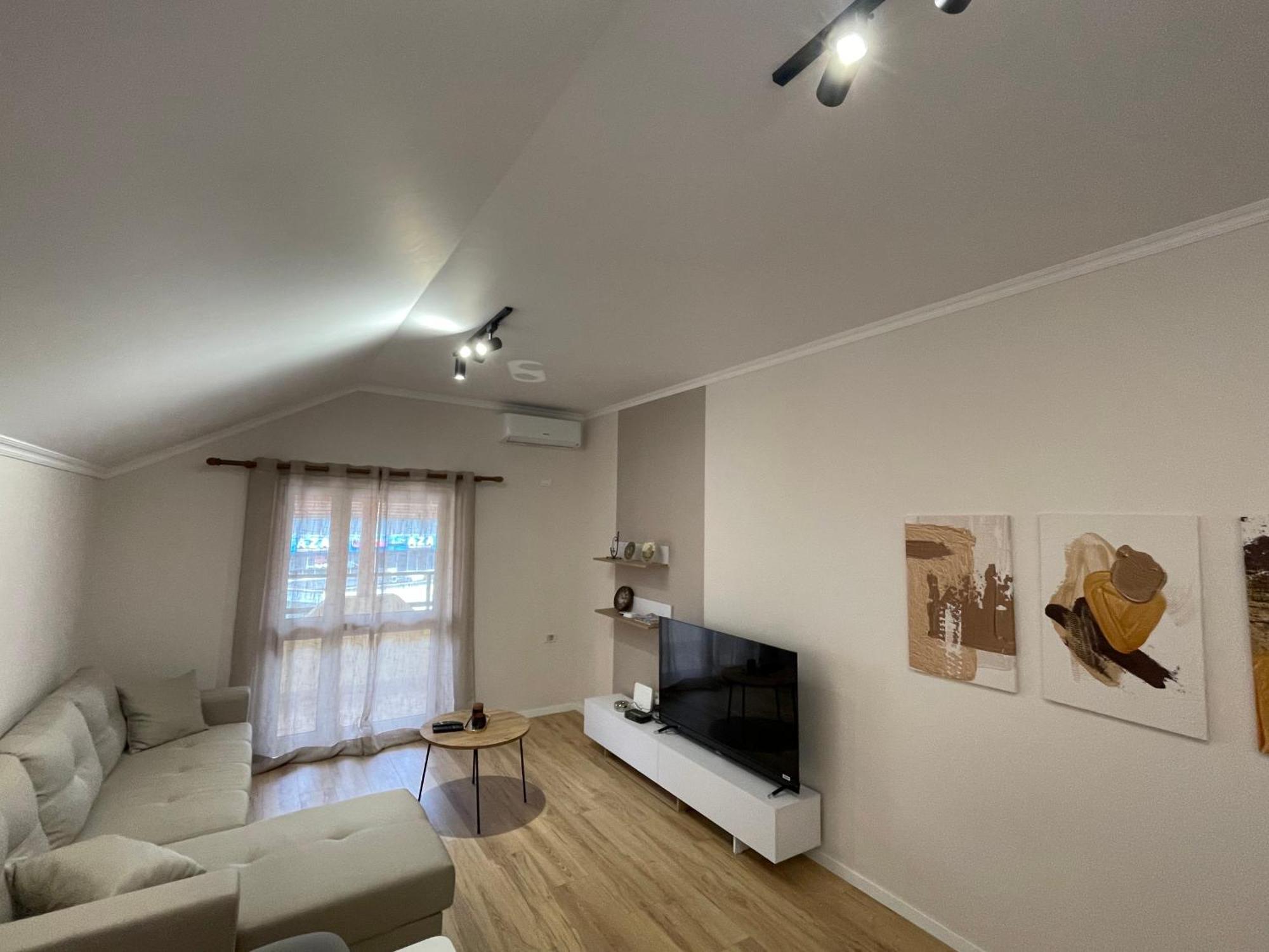 City Center Apartment Тирана Екстер'єр фото